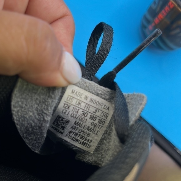 adidas Nemeziz Messi kids cleats, size 12, children, black gold orange​​​ - Picture 5 of 5